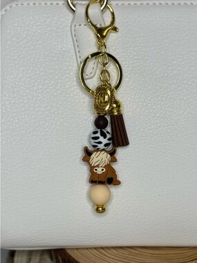 Silicone Beaded Brown Highland Cow Keychain Bag Charm